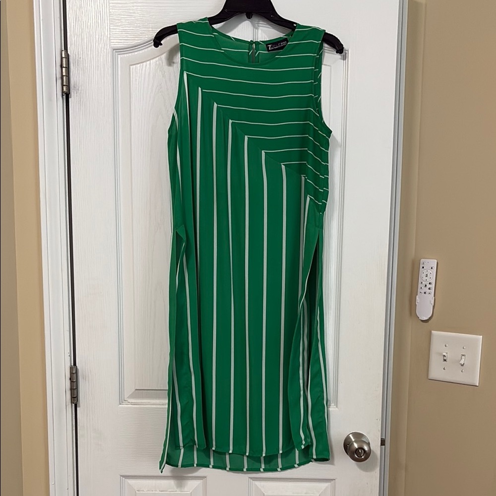 New York & Company Green Pleated Sheath Midi Dress